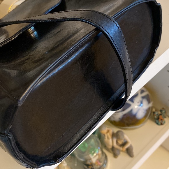 Vintage Brahmin hard leather crossbody purse with adjustable strap - Picture 6 of 16